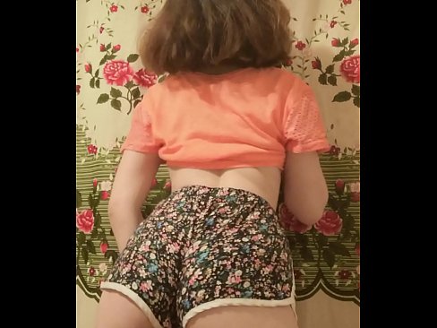 ❤️ Jeune fille sexy se déshabillant devant la caméra. ☑ Vidéo anal at us fr.newsexxxx.ru